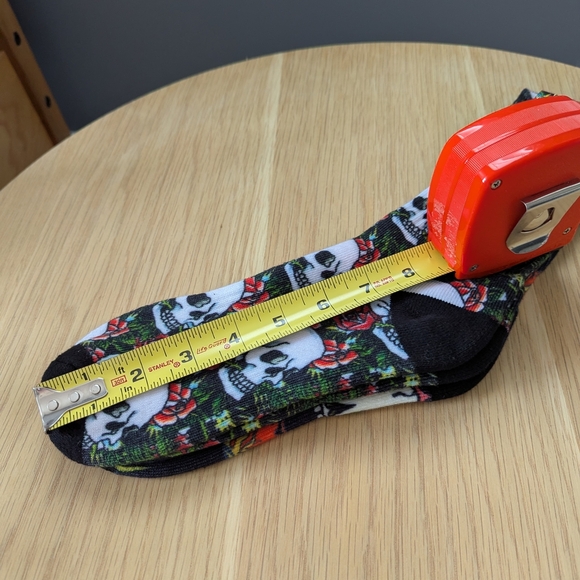 NWT Ed Hardy Cushioned Crew Socks - 2 Pair/Pack - 2 different Tiger Prints - Picture 2 of 6